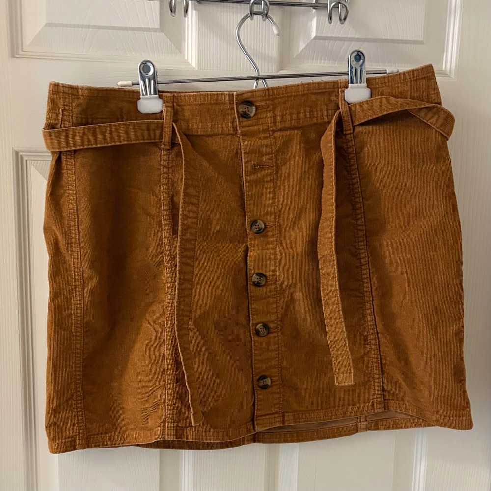 American Eagle Women's 16L Super Stretch Corduroy Button Front Belted Skirt